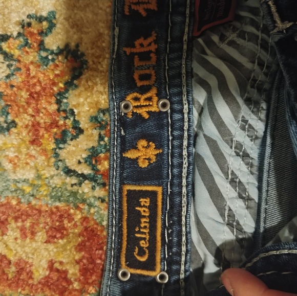 Rock Revival Skinnies - Picture 8 of 8